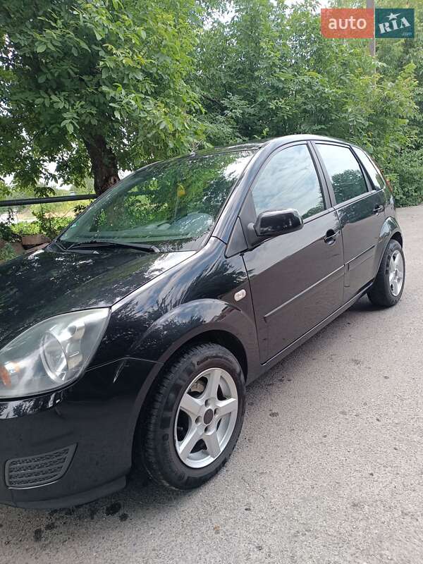 Хэтчбек Ford Fiesta 2008 в Немирове
