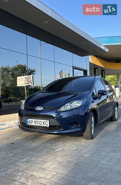 Хэтчбек Ford Fiesta 2010 в 
