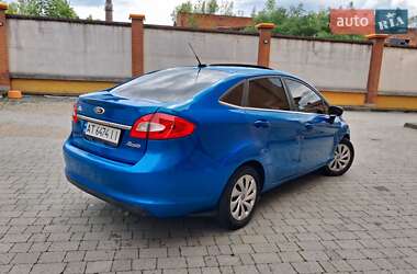 Седан Ford Fiesta 2011 в 