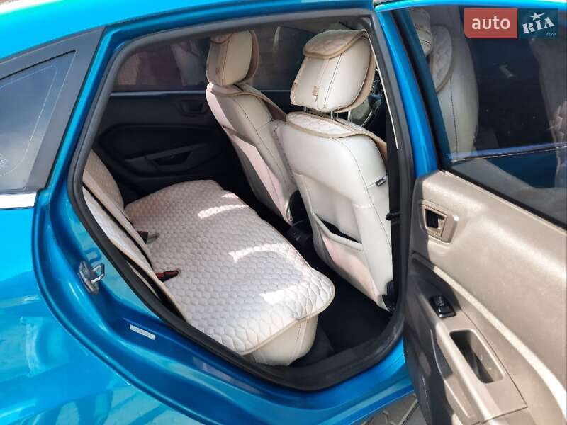 Седан Ford Fiesta 2011 в Коломиї