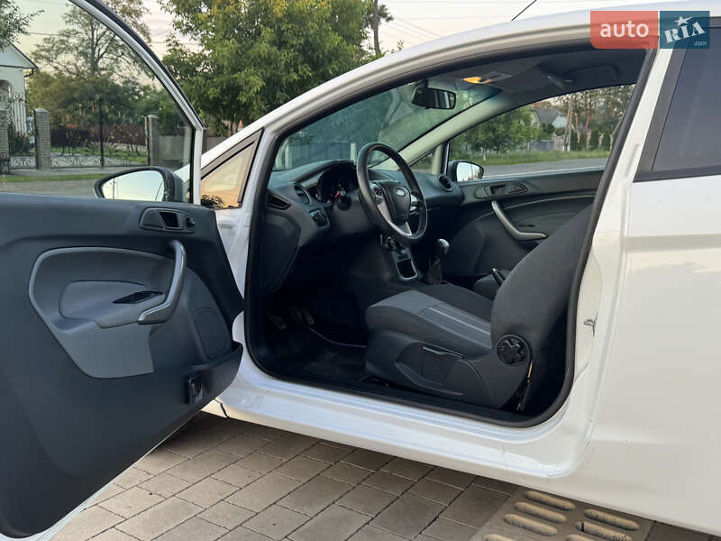 Хэтчбек Ford Fiesta 2009 в Новоселице фото 12 Хэтчбек Ford Fiesta 2009 в Новоселице