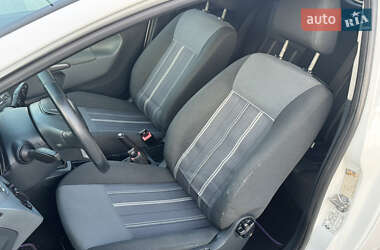 Хэтчбек Ford Fiesta 2009 в 