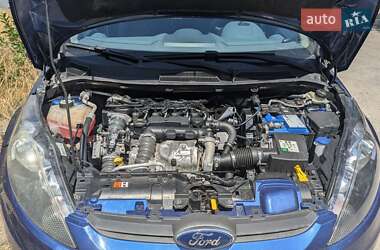 Хетчбек Ford Fiesta 2010 в 