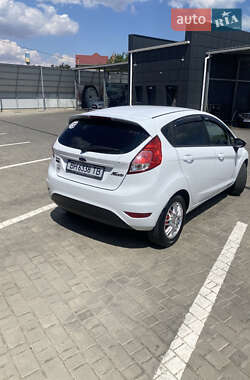Хэтчбек Ford Fiesta 2013 в 