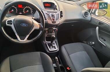 Хэтчбек Ford Fiesta 2011 в 