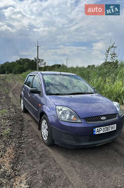 Хэтчбек Ford Fiesta 2007 в 