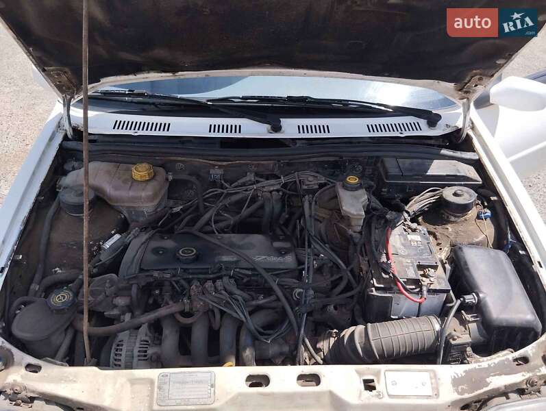 Хэтчбек Ford Fiesta 1996 в Львове фото 9 Хэтчбек Ford Fiesta 1996 в Львове