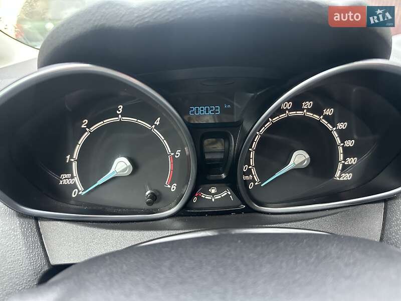 Хэтчбек Ford Fiesta 2014 в Берегомете