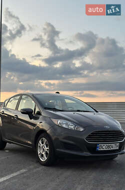 Хэтчбек Ford Fiesta 2016 в 