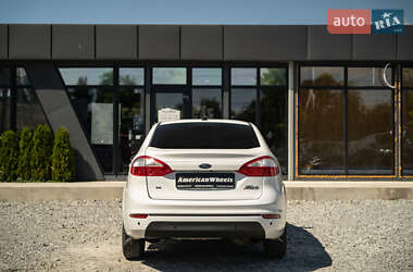 Седан Ford Fiesta 2014 в 