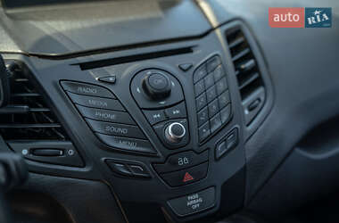 Седан Ford Fiesta 2014 в 