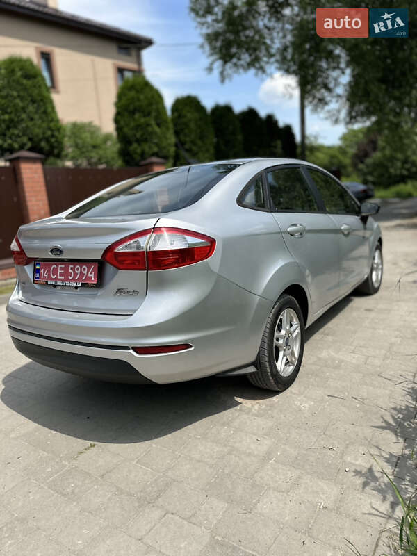 Седан Ford Fiesta 2019 в Львове