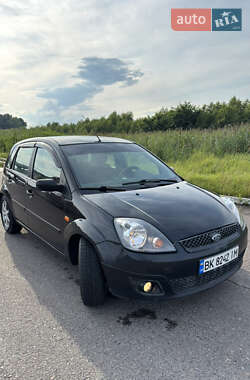 Хэтчбек Ford Fiesta 2008 в Рокитном