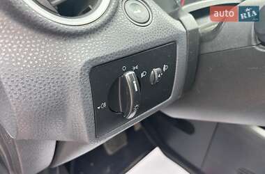 Хэтчбек Ford Fiesta 2006 в 