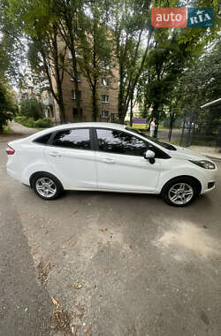 Седан Ford Fiesta 2018 в 
