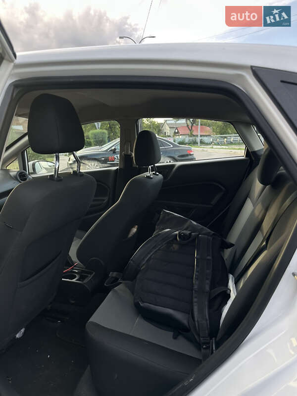 Седан Ford Fiesta 2016 в Шептицькому фото 8 Седан Ford Fiesta 2016 в Шептицькому