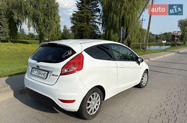 Хетчбек Ford Fiesta 2011 в 
