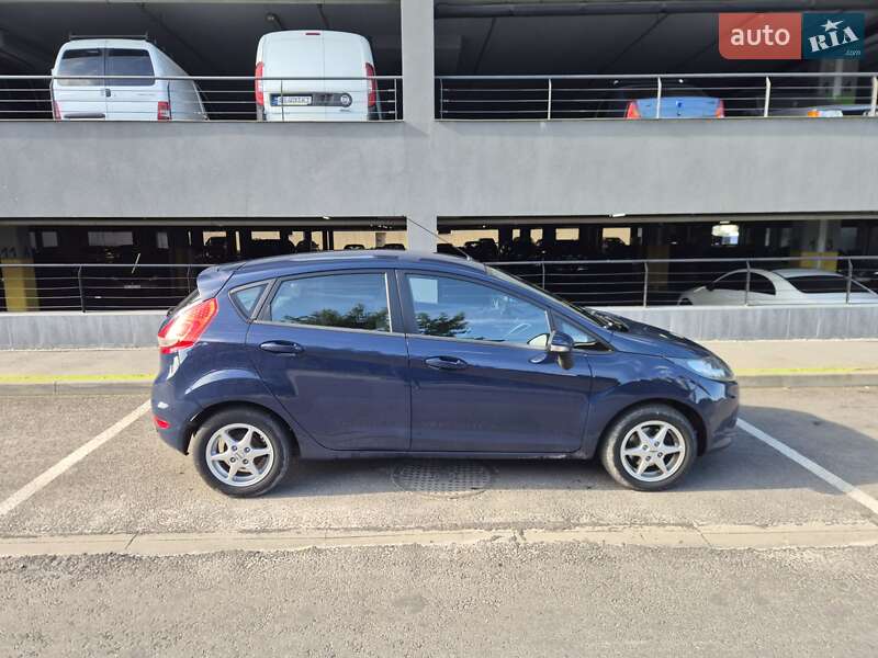 Хэтчбек Ford Fiesta 2012 в Львове