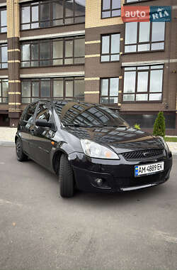 Хэтчбек Ford Fiesta 2006 в 