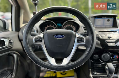 Хэтчбек Ford Fiesta 2019 в 