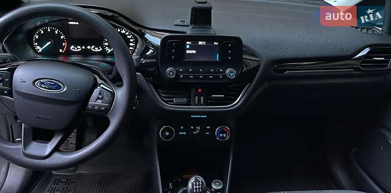 Хэтчбек Ford Fiesta 2018 в Киеве