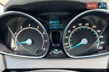 Хэтчбек Ford Fiesta 2014 в 