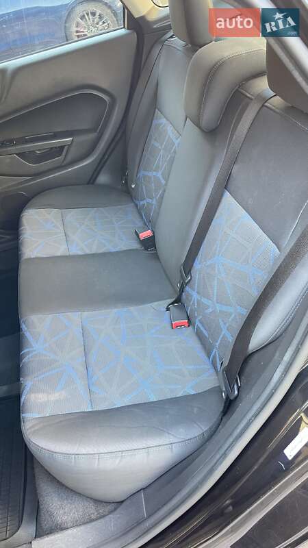 Седан Ford Fiesta 2012 в Києві