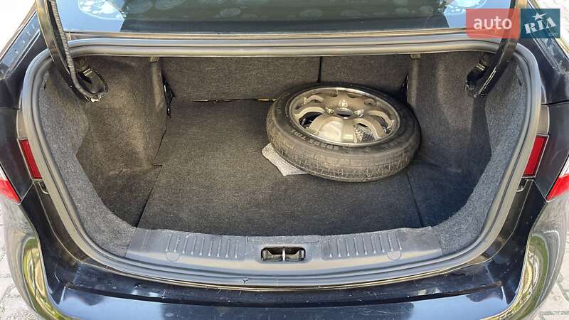 Седан Ford Fiesta 2012 в Києві