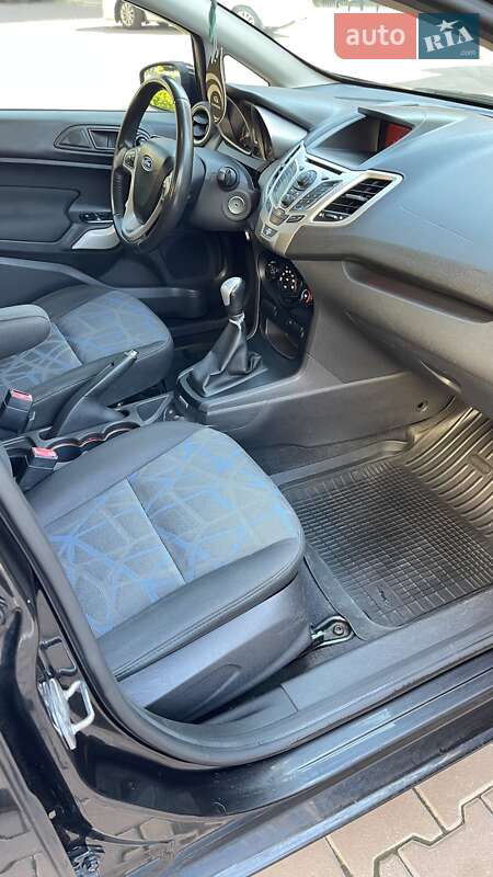 Седан Ford Fiesta 2012 в Києві