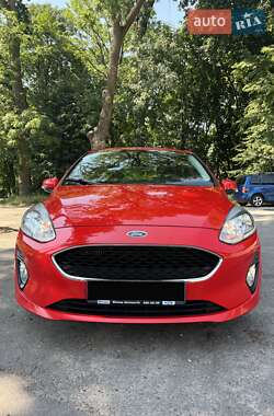 Хэтчбек Ford Fiesta 2017 в 