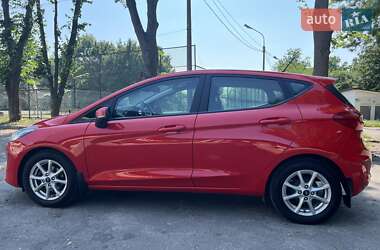 Хэтчбек Ford Fiesta 2017 в 