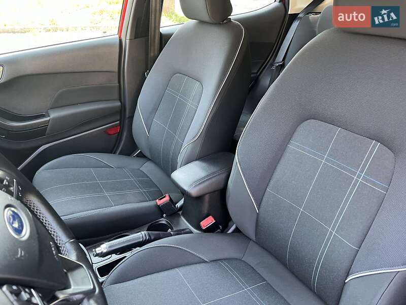Хэтчбек Ford Fiesta 2017 в Тернополе фото 62 Хэтчбек Ford Fiesta 2017 в Тернополе