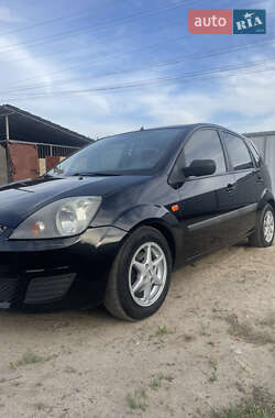 Хэтчбек Ford Fiesta 2006 в Чугуеве