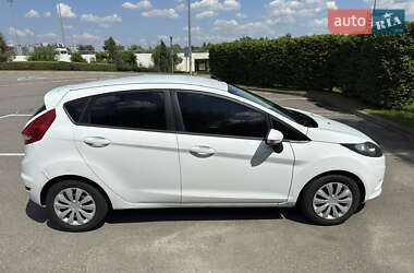 Хэтчбек Ford Fiesta 2012 в 