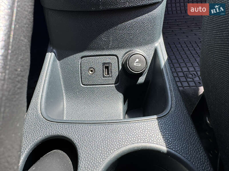 Хэтчбек Ford Fiesta 2012 в Киеве