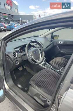 Седан Ford Fiesta 2013 в 