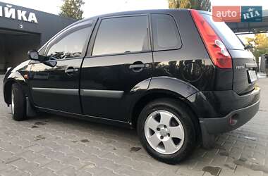 Хэтчбек Ford Fiesta 2007 в 