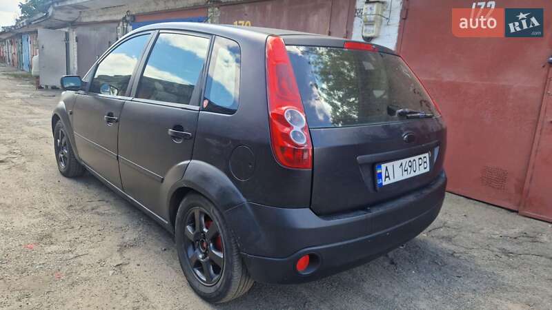 Хэтчбек Ford Fiesta 2006 в Киеве