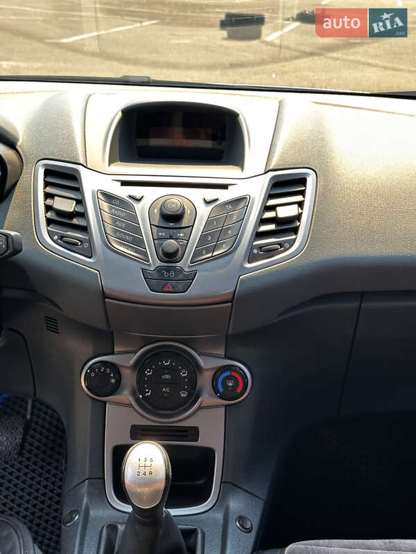 Хэтчбек Ford Fiesta 2010 в Одессе
