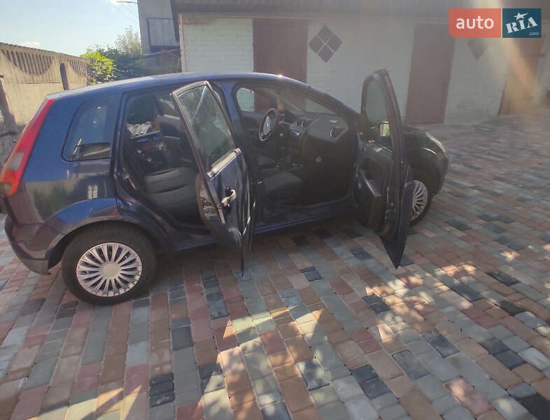 Хэтчбек Ford Fiesta 2003 в Киеве фото 4 Хэтчбек Ford Fiesta 2003 в Киеве