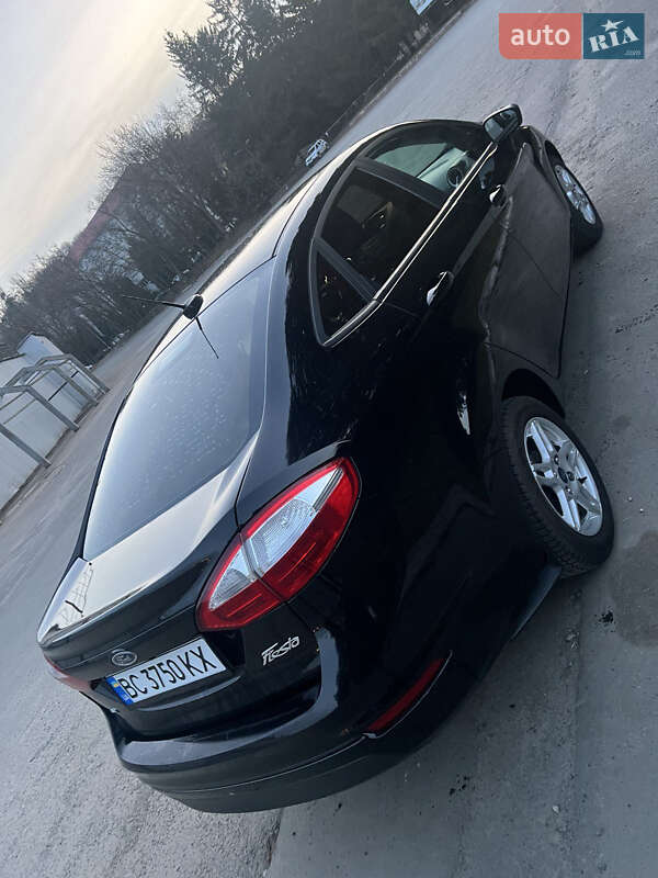 Седан Ford Fiesta 2018 в Львове