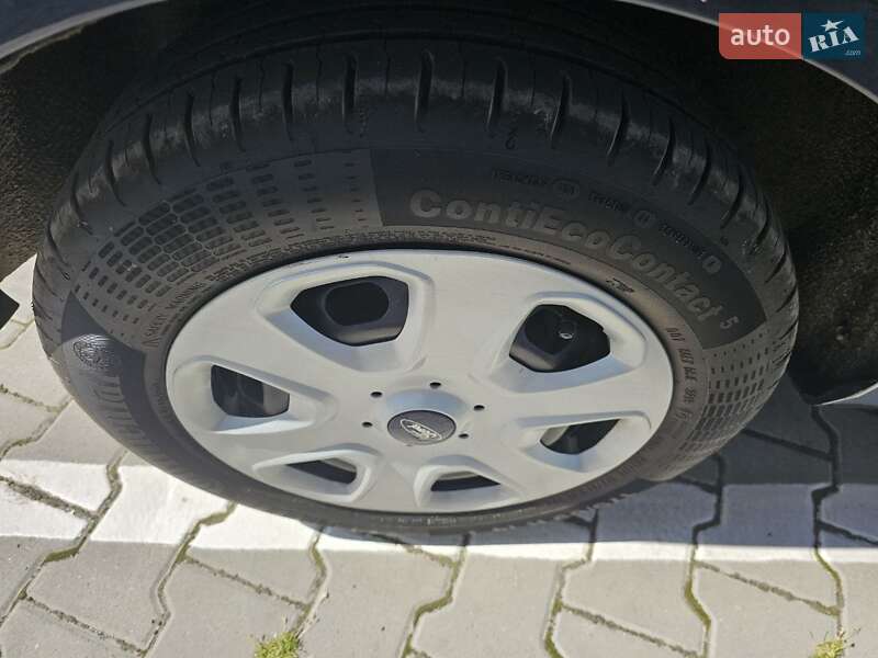 Хэтчбек Ford Fiesta 2008 в Виннице