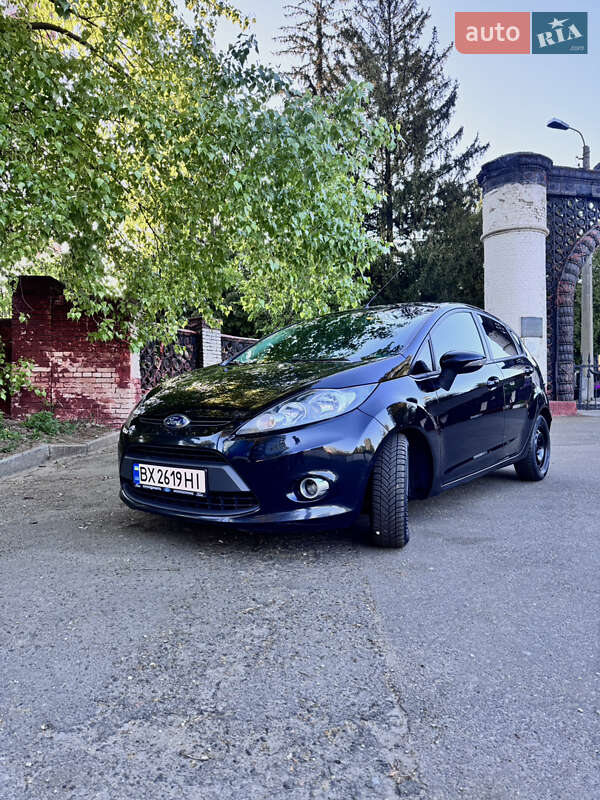 Хэтчбек Ford Fiesta 2012 в Киеве