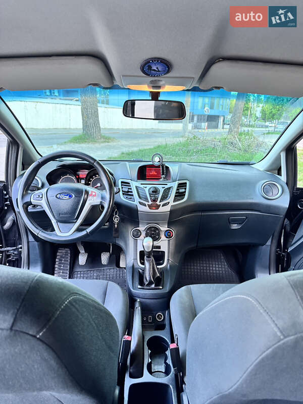 Хэтчбек Ford Fiesta 2012 в Киеве