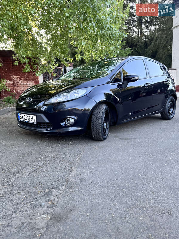 Хэтчбек Ford Fiesta 2012 в Киеве