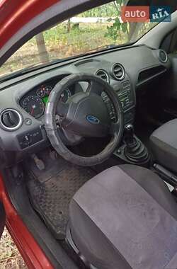 Хэтчбек Ford Fiesta 2007 в 