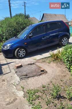 Хэтчбек Ford Fiesta 2006 в 