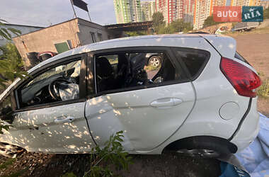 Хэтчбек Ford Fiesta 2011 в 