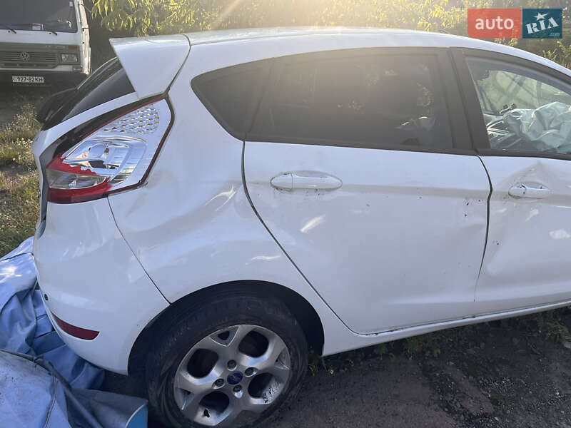 Хэтчбек Ford Fiesta 2011 в Киеве