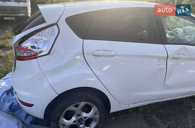 Хэтчбек Ford Fiesta 2011 в 